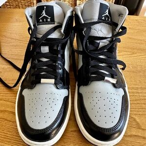 Air Jordan 1 Mid SE - black/silver/gray -W size 10
